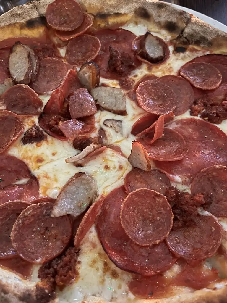 Amore WoodFire Pizzeria & Wings_Dunboyne_slider_image_3