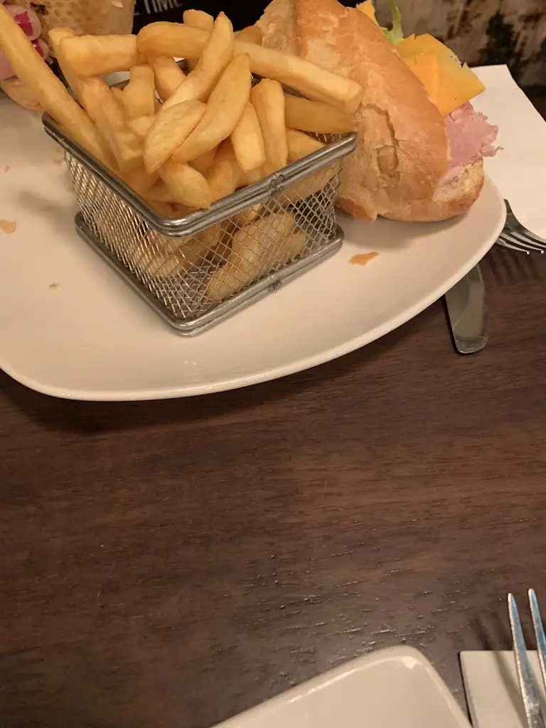 Eoin H_The Book Café and Bistro_Gorey_recensione