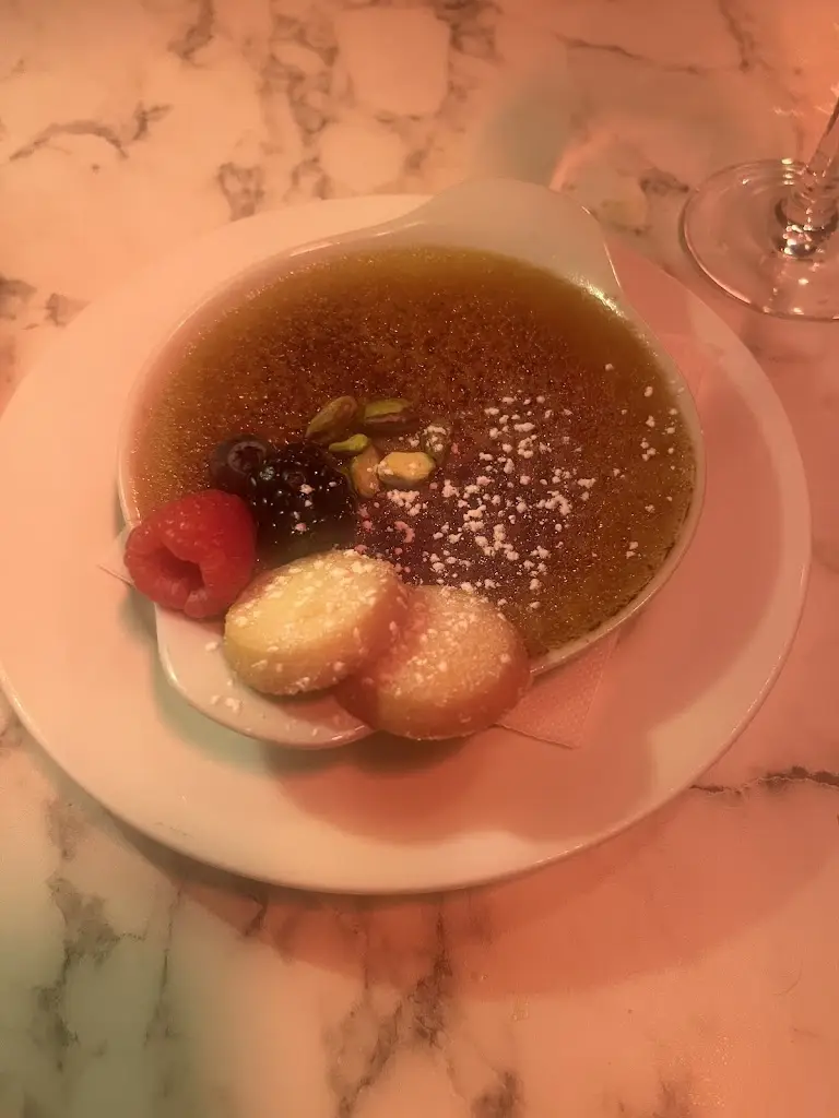 Hannah Koenig_Kirwan's_County Galway_review