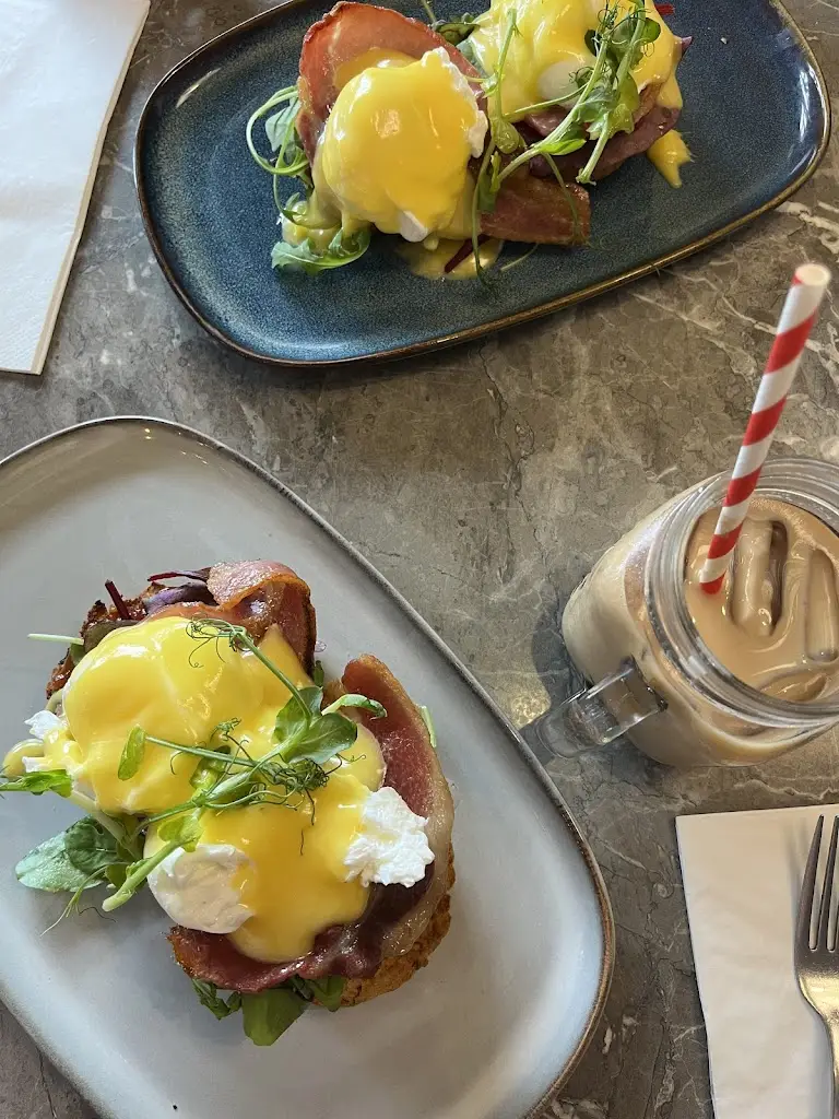 Vicky_Sage & Stone_Kentstown_review