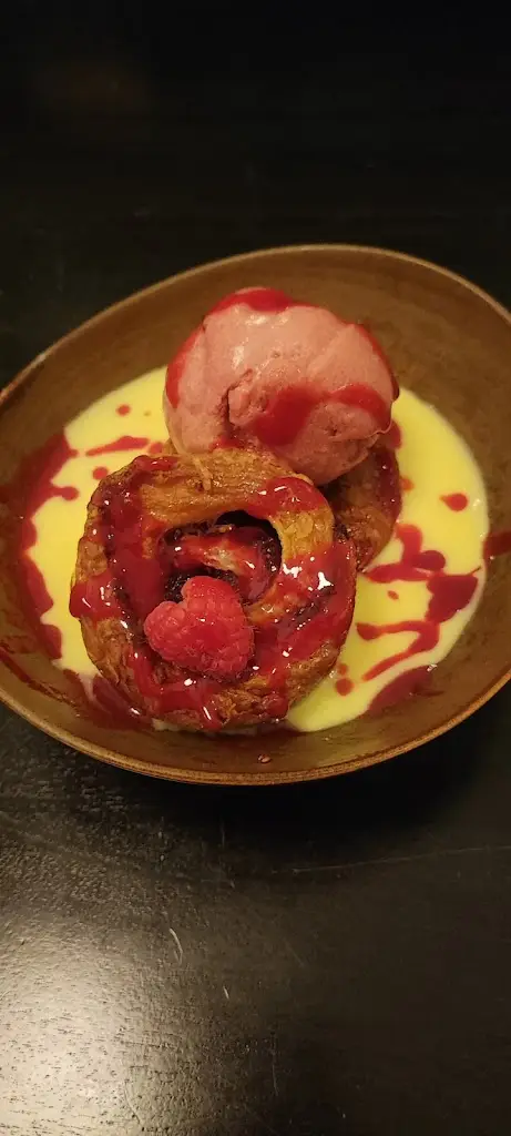 H. Tugca Sener_54° Restaurant_Dundalk_avis