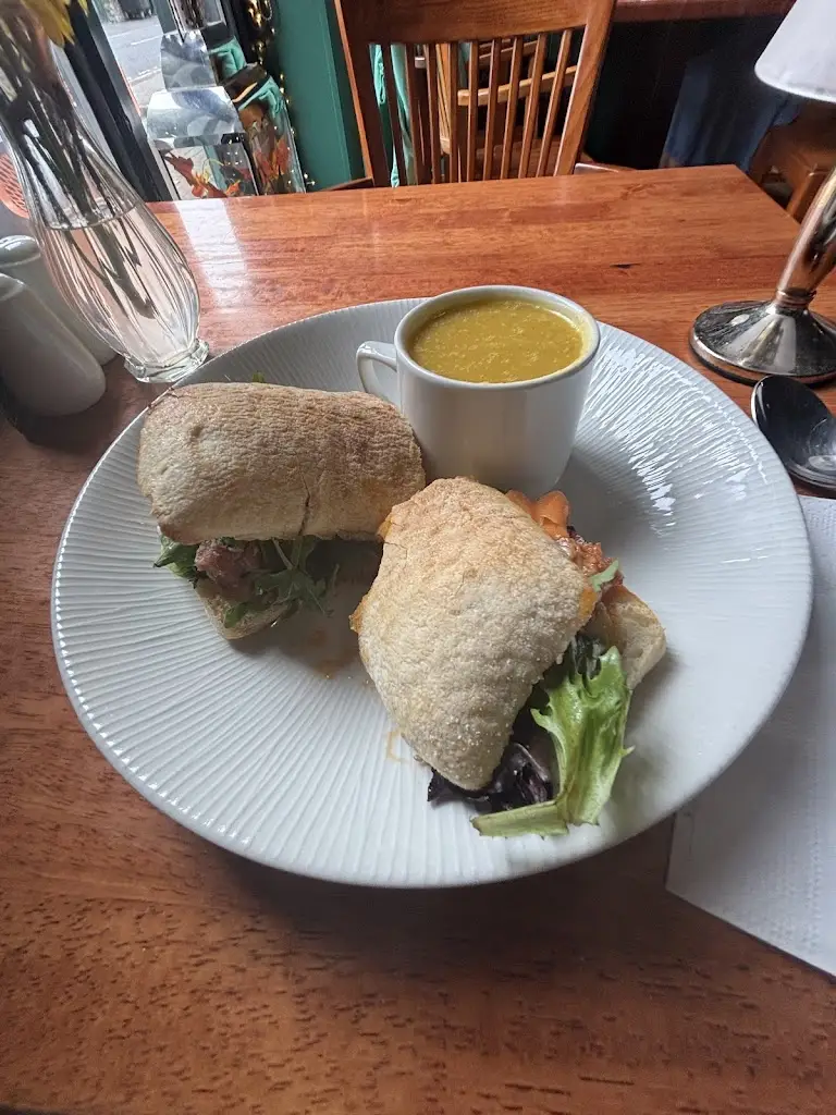 lav basienka_The Spotted Dog_Dundalk_review