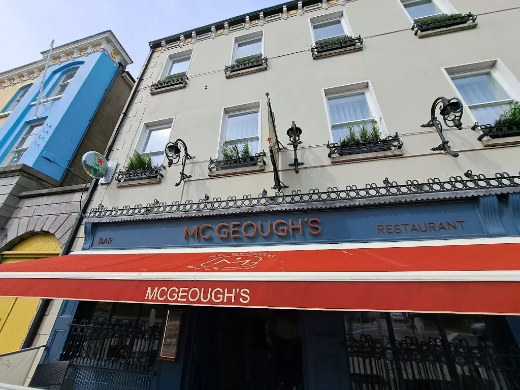 B. S. T._McGeough's Bar & Restaurant_Dundalk_reseña
