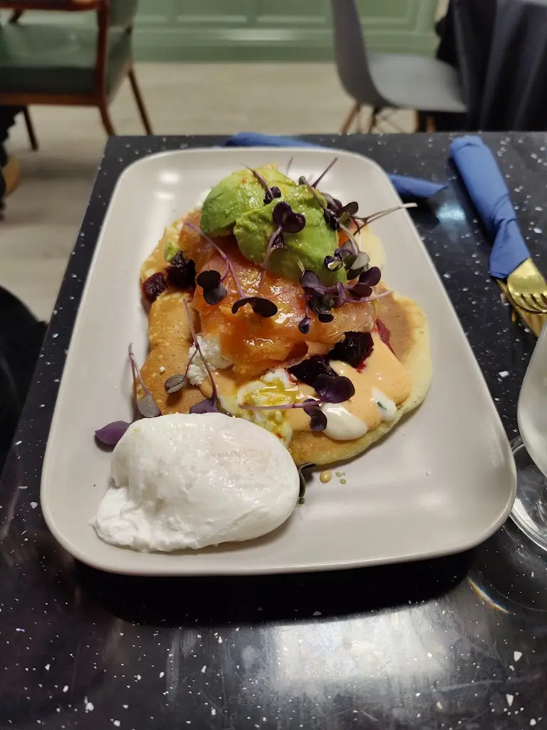 Dave Mc Evoy_The Rabbit Hole_Dundalk_review