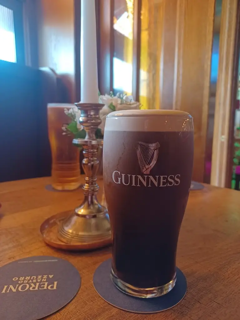 noel 80s_O' Connells Bar_Kilcullen_review