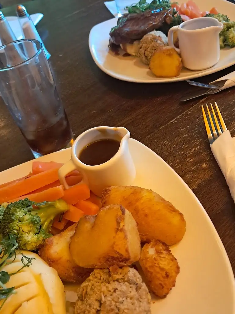 Chrissie Balfoort_The Ploughman_Kinsealy-Drinan_recensione