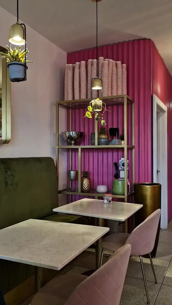 Pineapple Pink_Kinsealy-Drinan_slider_image_2