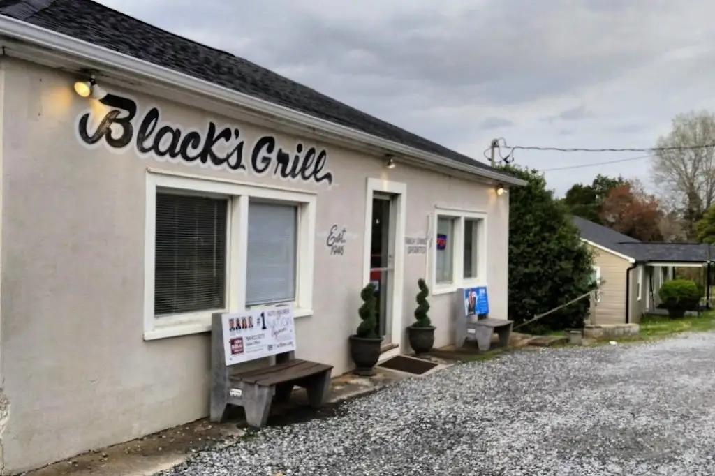 The Bloody Stream_Howth_slider_image_1