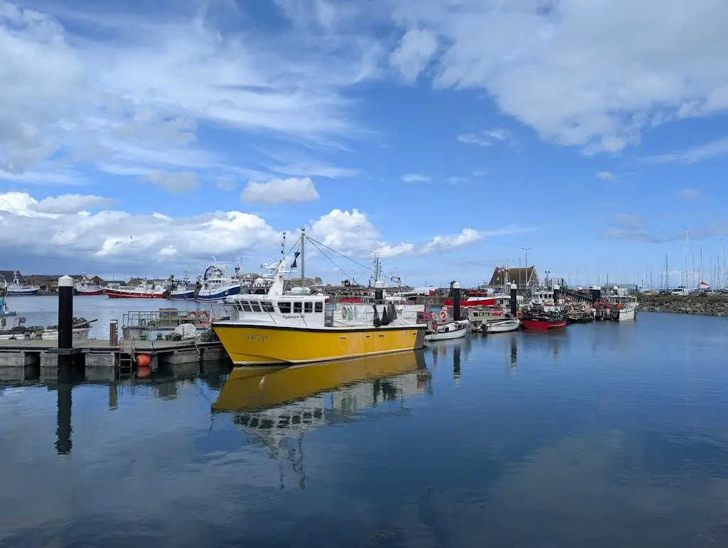 Lucy Auckland (Lucytakesphotos)_Beshoff Bros Howth_Howth_review