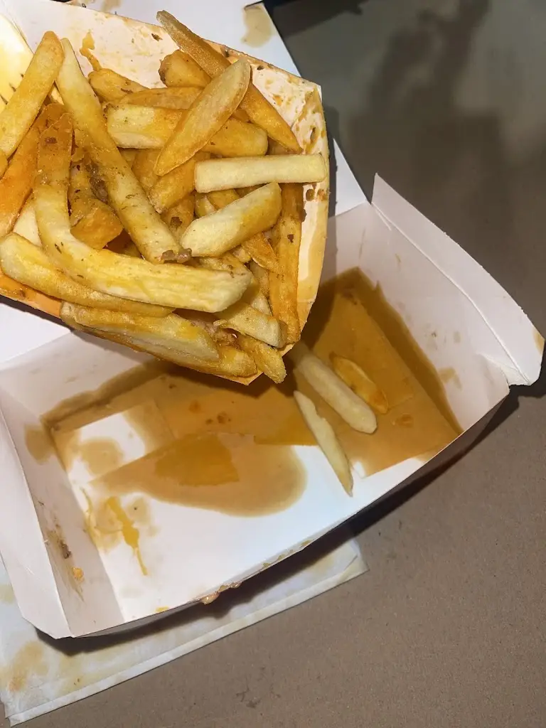 Emils zarins_Supermac's & Papa John's Drogheda_Laytown_review