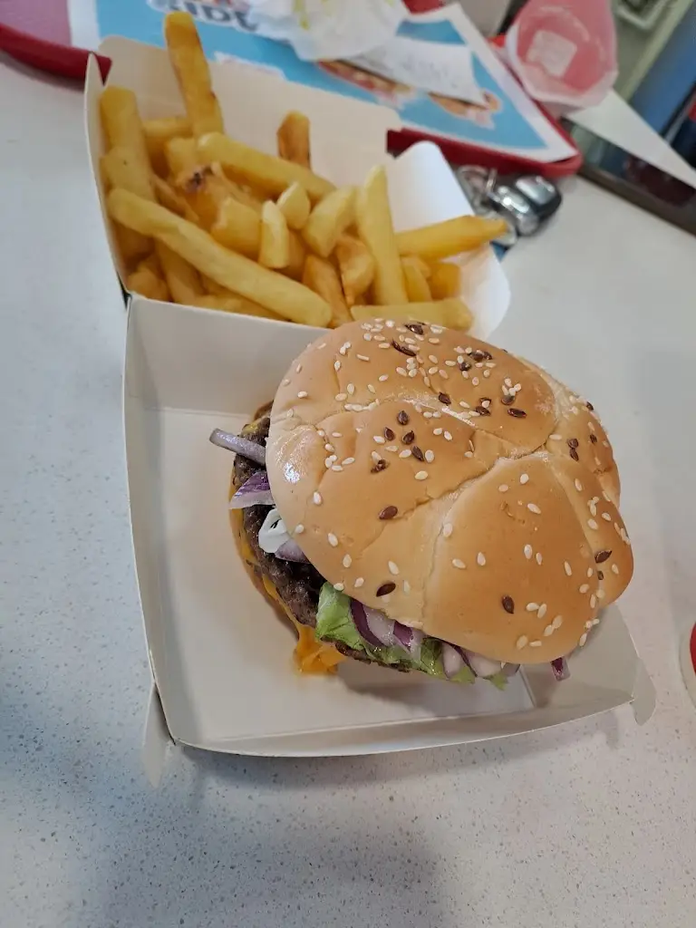 Gary Farrell_Supermac's & Papa John's Drogheda_Laytown_review