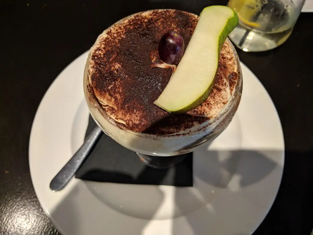 Valentin Sever Radoi_Bujolle Bistro_Kilcock_reseña