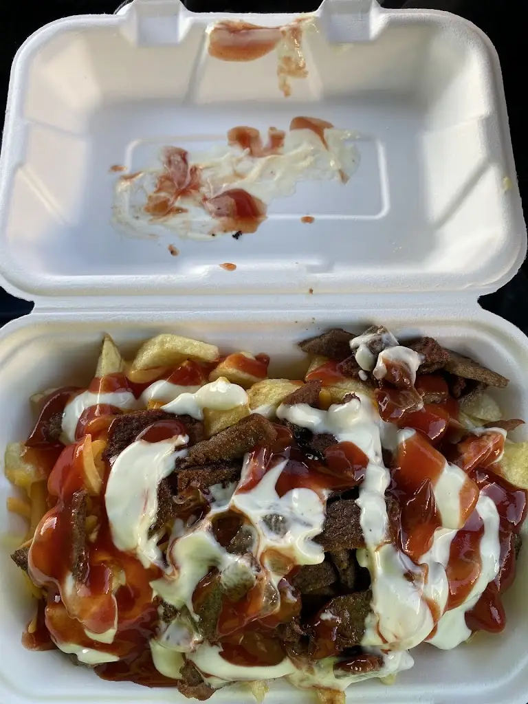 Eamonn Ivory_Macaris cafe_Kilcock_recensione