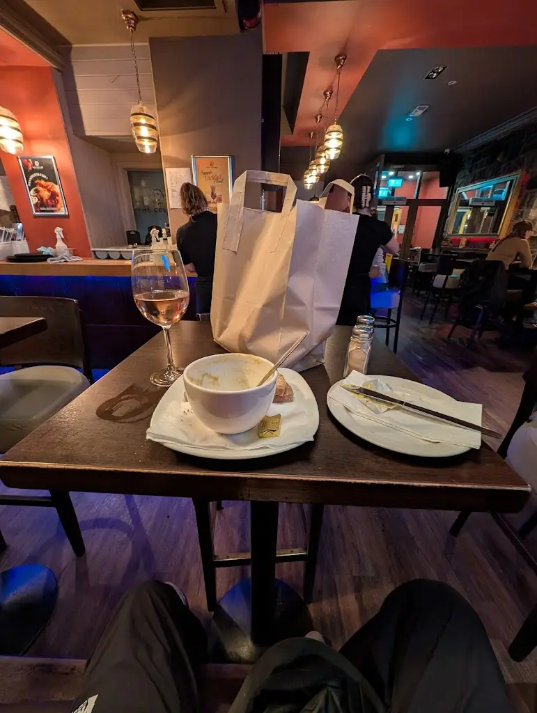 Cyndi Streun_The Cellar_County Galway_review