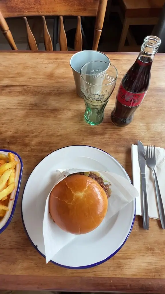 Victor castello_Backyard diner_Leixlip_review