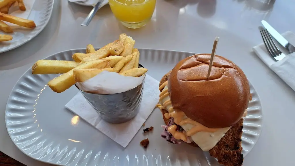 Menu_Hook & Ladder Weston Airport_Leixlip_image_6