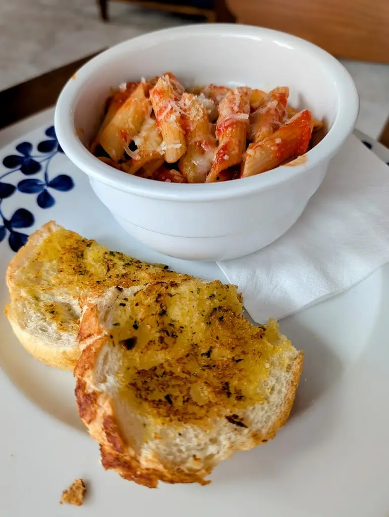 G_Hook & Ladder Weston Airport_Leixlip_review