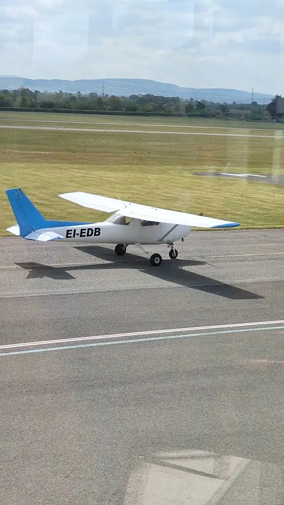 Erwin II Zaragoza_Hook & Ladder Weston Airport_Leixlip_review