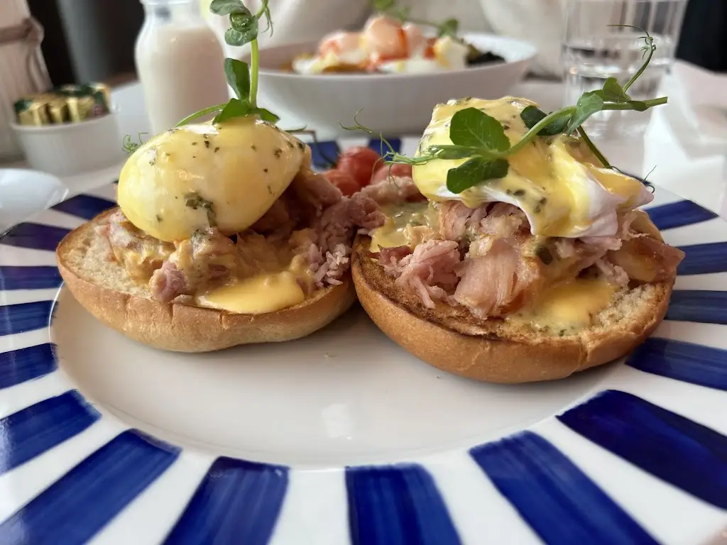 Hook & Ladder Weston Airport_Leixlip_slider_image_3