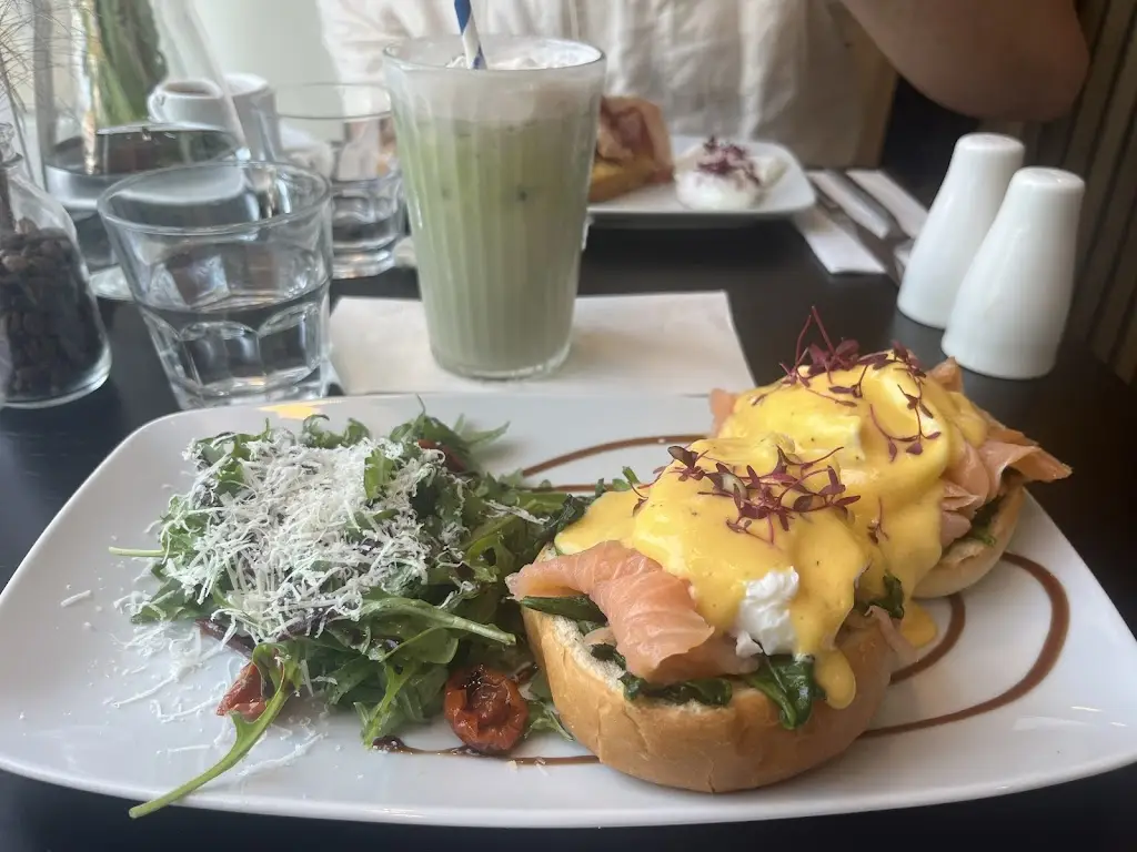 Nicole Filby_ALORA Brasserie_Navan_review