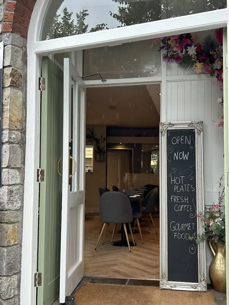 ALORA Brasserie restaurant à Navan