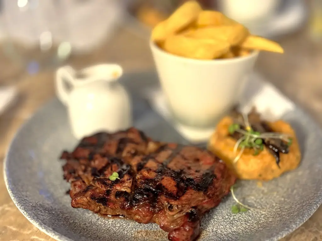 Oak & Anvil_Old Kilcullen_slider_image_3