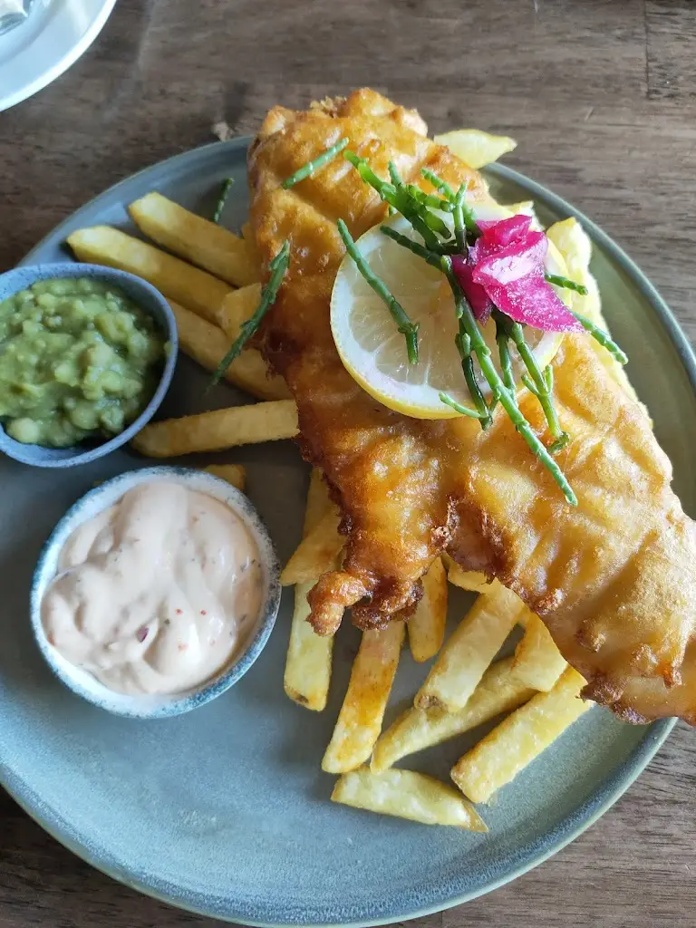 Shann B_Arcadia Cafe and Late Bar_Oldbawn_review