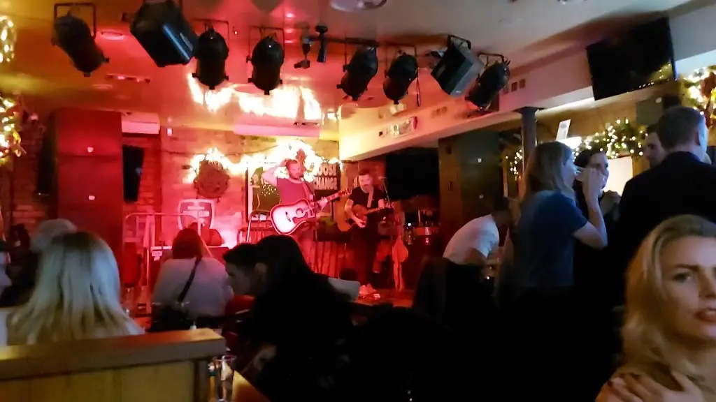 Gibney's Of Malahide, ireland_Malahide_slider_image_2