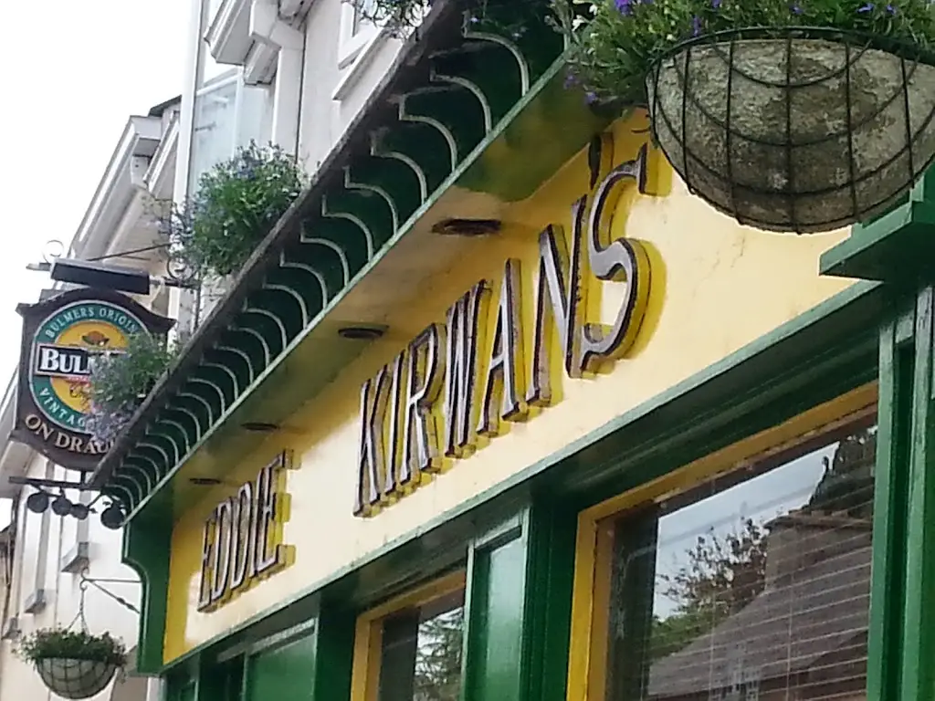 Eddie Kirwan’s Bar restaurante en Mountrath