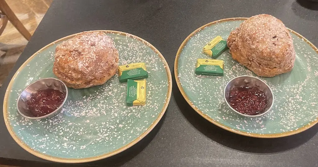 Kirsten Nelson-de Búrca_Cinnamon Monkstown_Monkstown_review