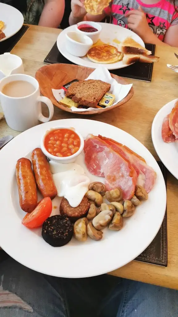 frank Joseph_Ellie McGuires Restaurant_Claremorris_review