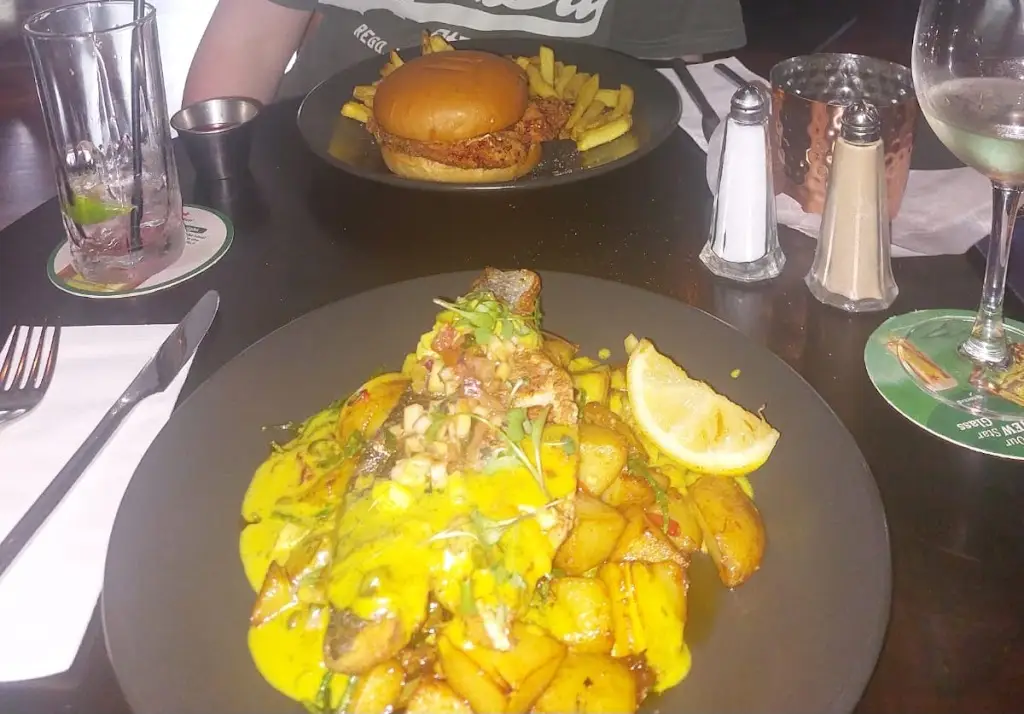 Solar TheYeep_Nanny Kelly's Newtownmountkennedy_Newtownmountkennedy_review