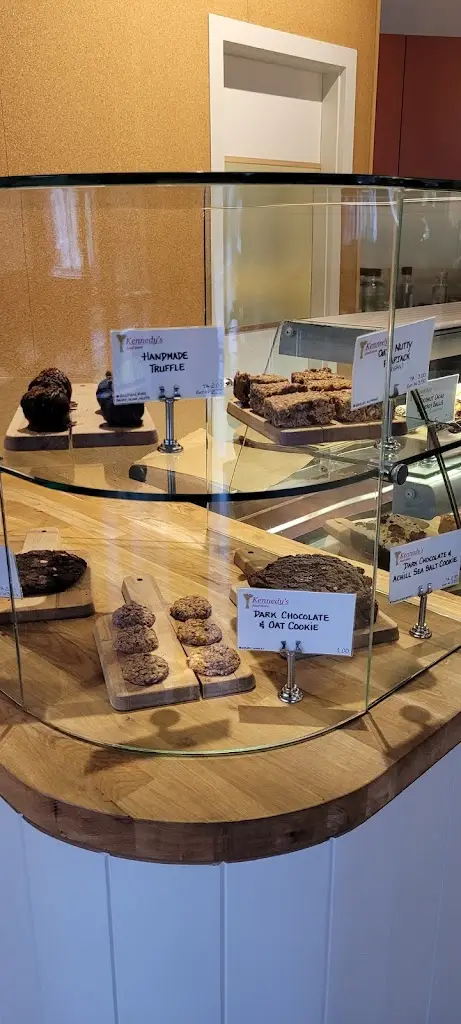 Nora Böke_Kennedy's Food Store Raheny_Raheny_review