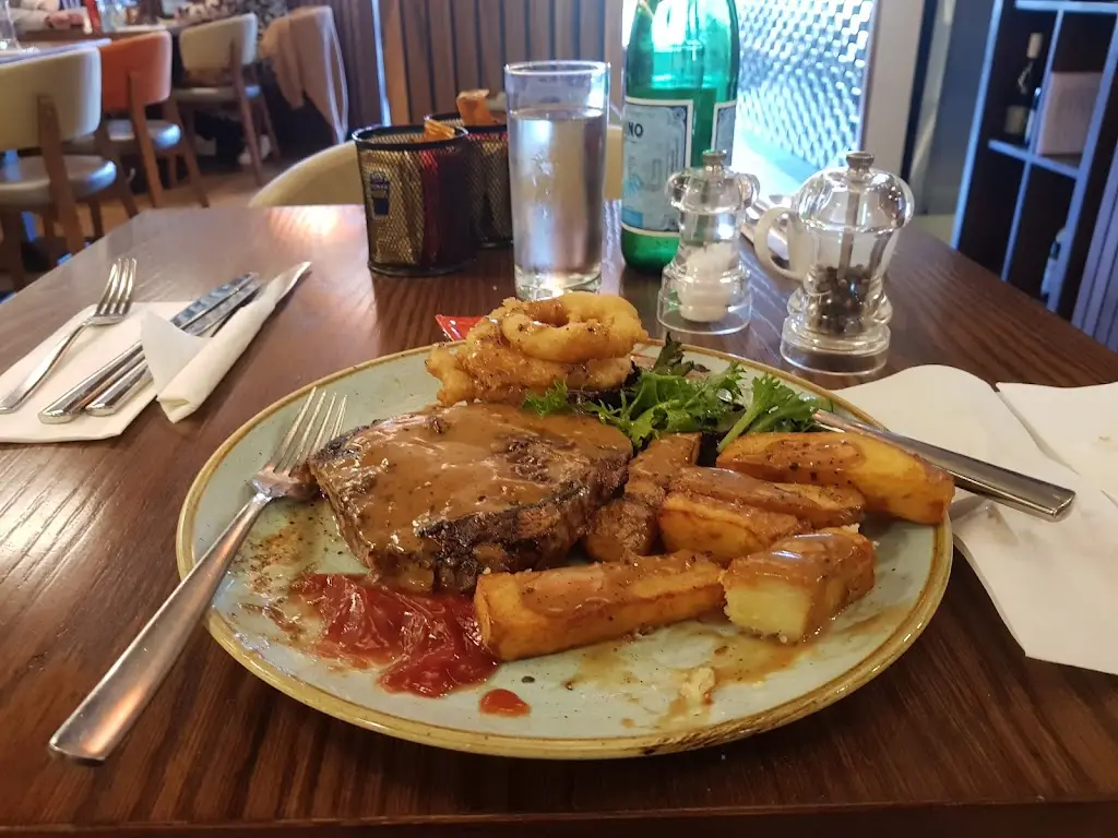 Vincent Mc Cooey_McHughs of Portmarnock - Neighbourhood Restaurant_Portmarnock_reseña