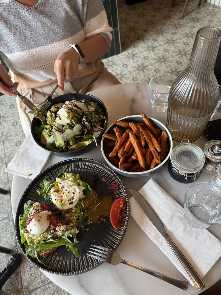 Antonina Golovach_Little Green_Portmarnock_review