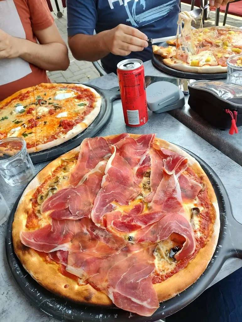 Menü_Brezzi's Wood Fired Pizza Delivery & Takeaway Portmarnock & Malahide_Portmarnock_Bild_7