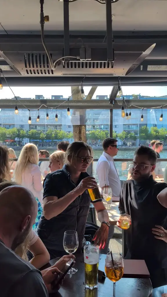 Charlotte Quay_Ringsend_slider_image_2