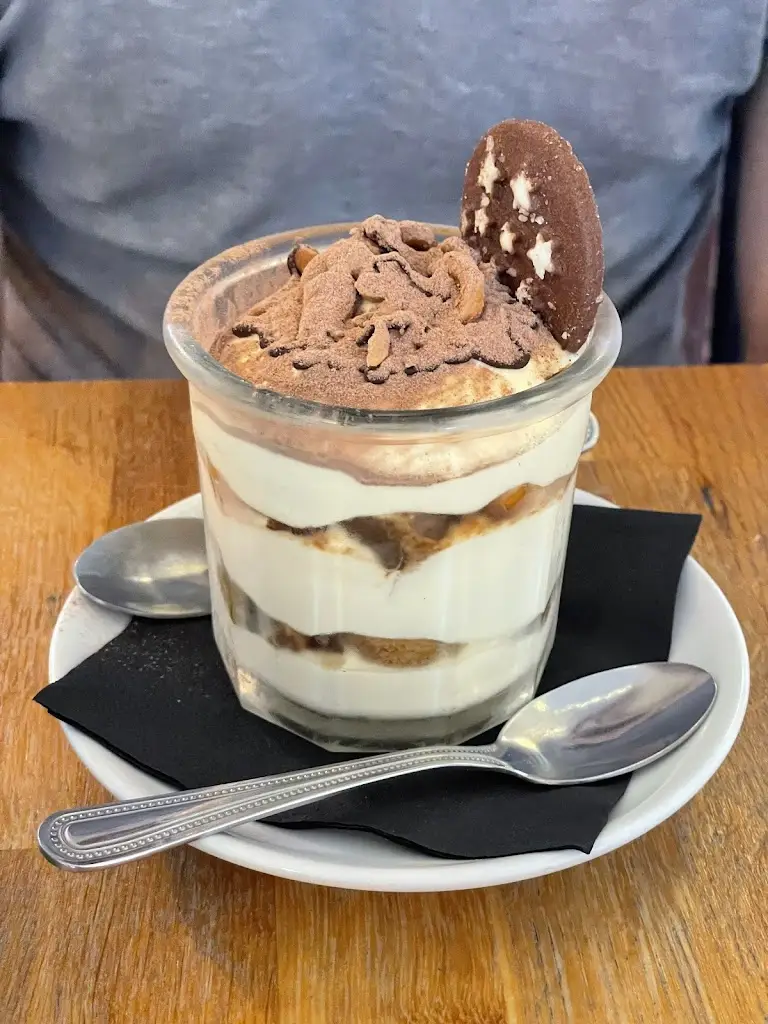 Jelena Keravica_CRUDO restaurant_Ringsend_avis