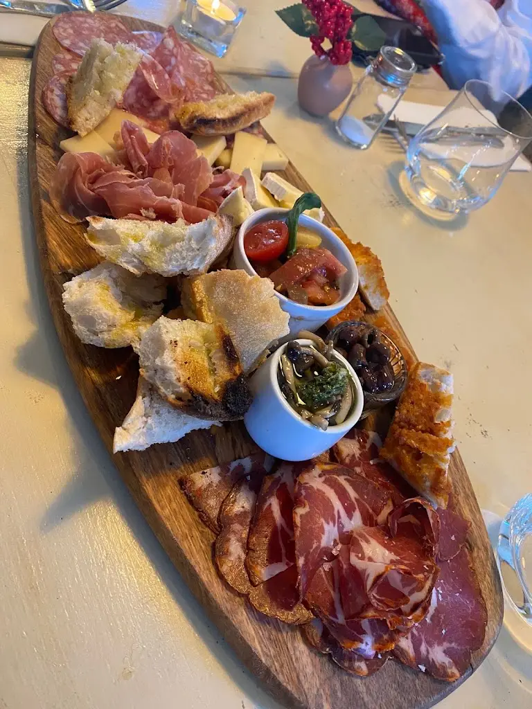 Ella Veliche_04Ratoath_Ratoath_review