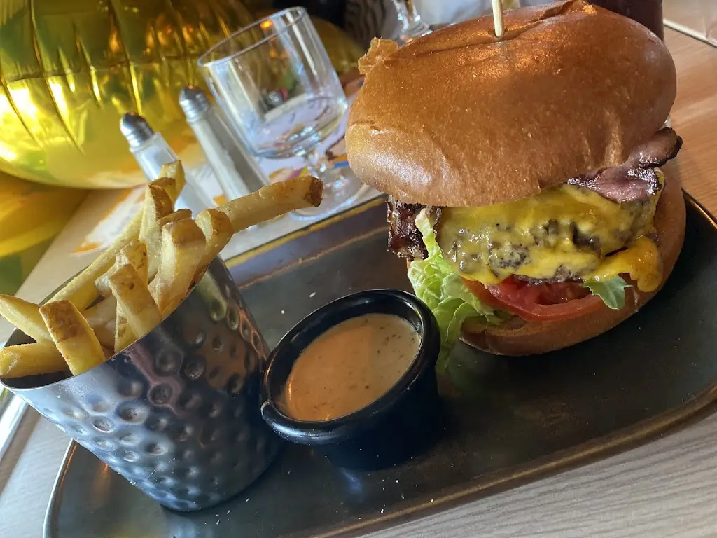 Menu_Lock 13 Brewpub_Sallins_image_7