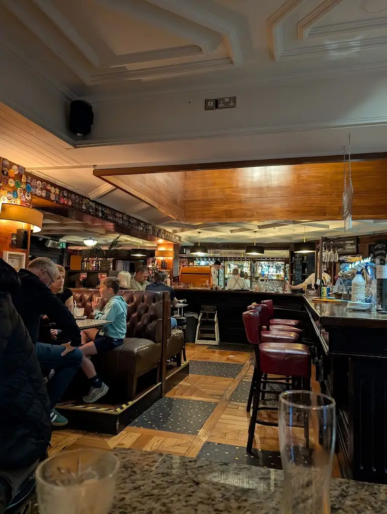 Kerry_Lock 13 Brewpub_Sallins_review