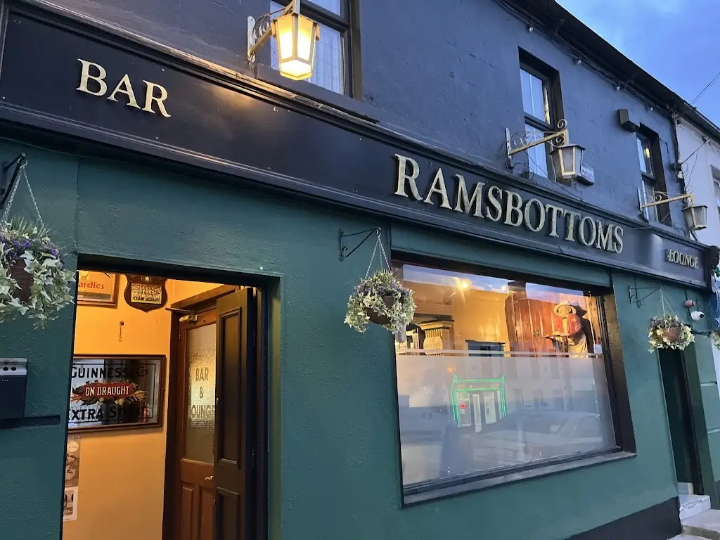 P. Ramsbottom Bar restaurante en Stradbally