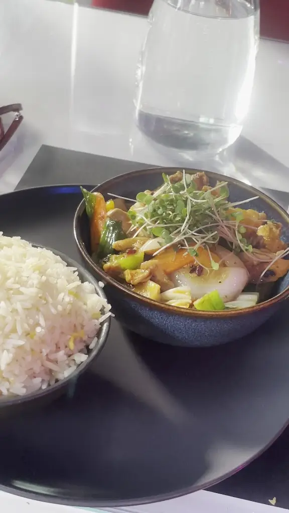 Red Torch Ginger Sandyford_Sandyford_slider_image_2