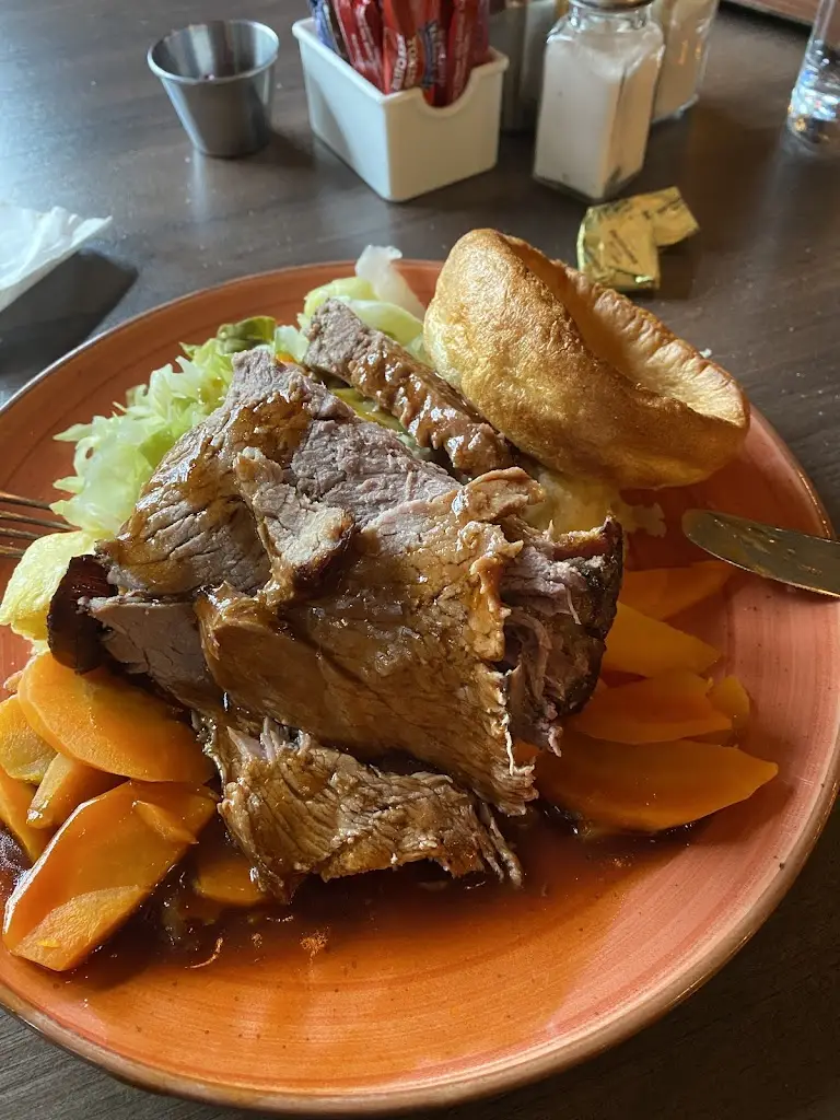 Jon Deeves_The Tara Arms Bar Lounge & Restaurant_Tullow_review