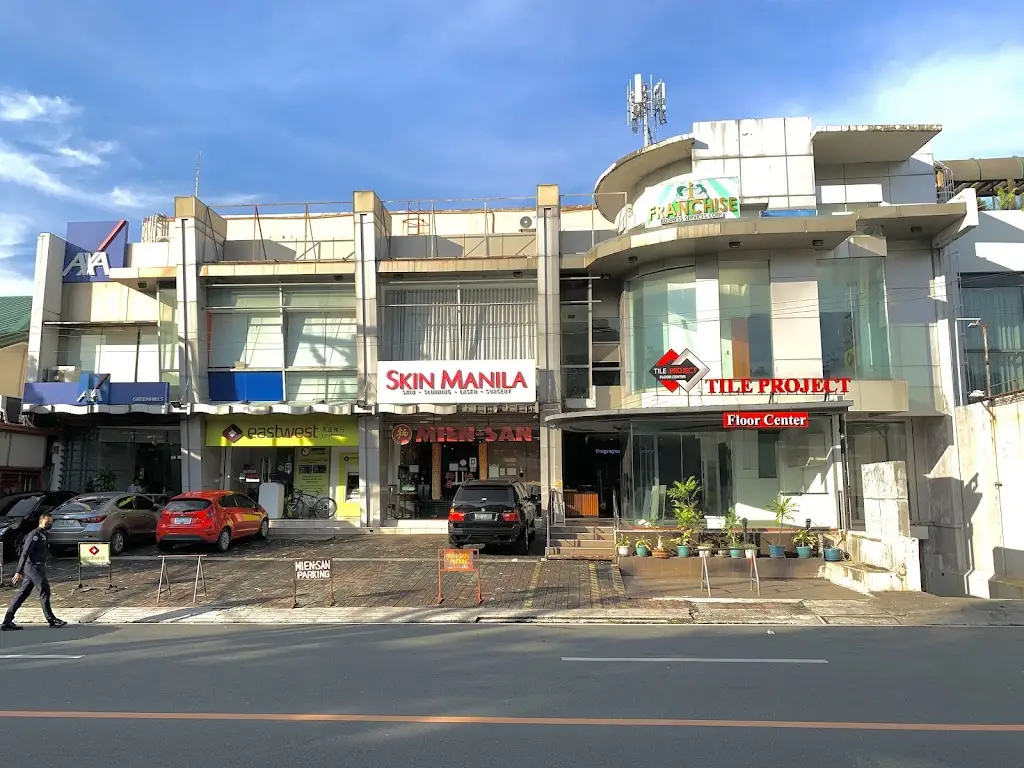 Old Warehouse restaurant in Uíbh Fhailí