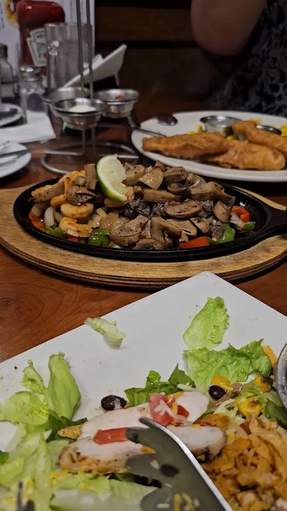 Country Kitchen_Caherconlish_slider_image_2