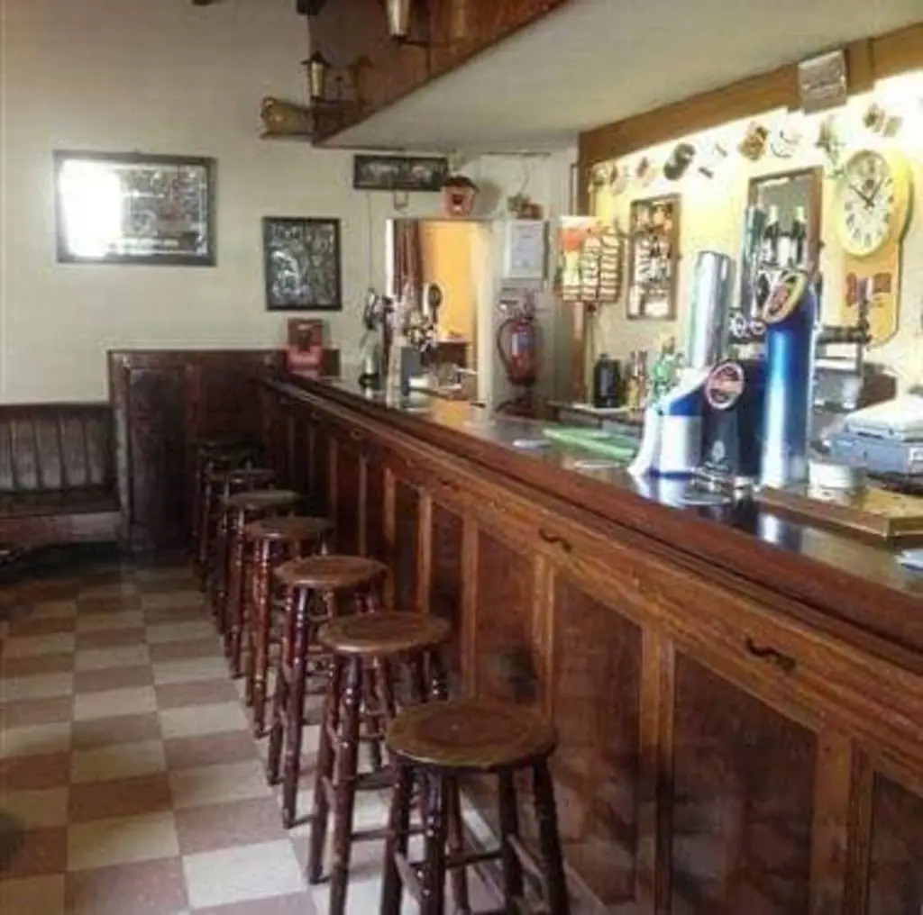 Michael Lynch Bar & Lounge restaurante en Caherconlish