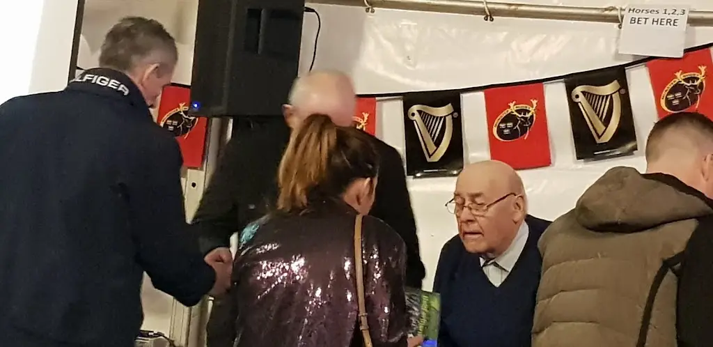 janette Gallagher_Top Of The Town_Askeaton_avis