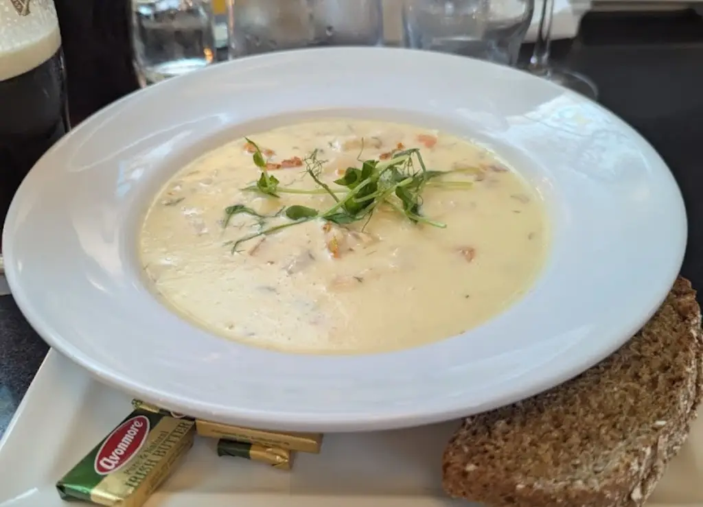 Sunette Goosen_Aunty Lena's Bar Adare_Askeaton_Bewertung