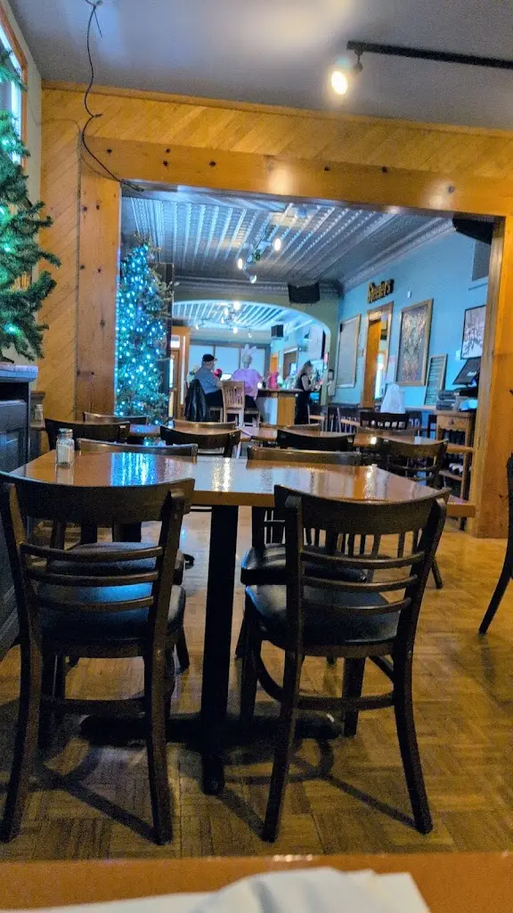 Schalk van Heerden_Stoop Your Head_Skerries_review